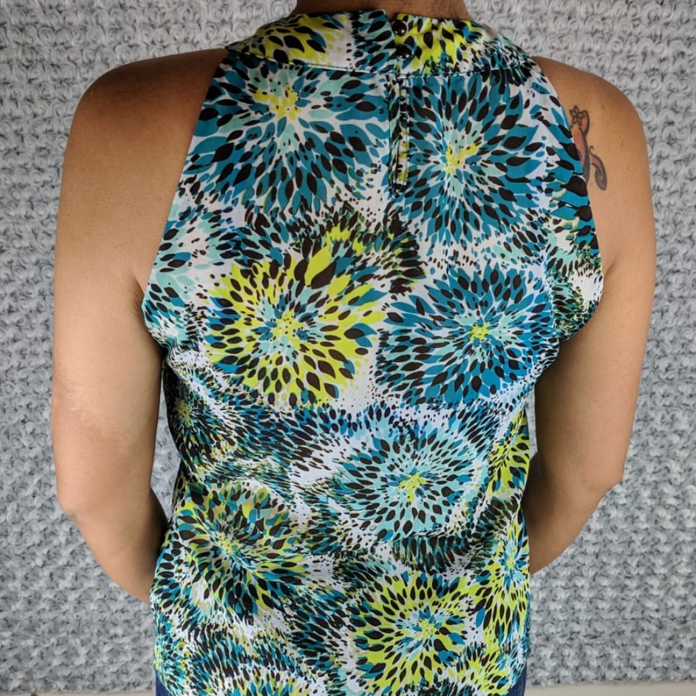 3/$30🌻Nue Options Ruffle Top - Picture 3 of 5